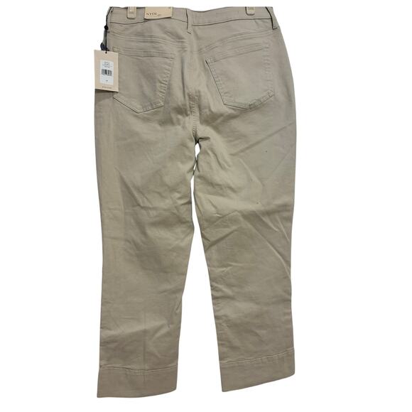 NWT NYDJ Relaxed Straight Jean - Feather - Size 12 - Picture 2 of 7